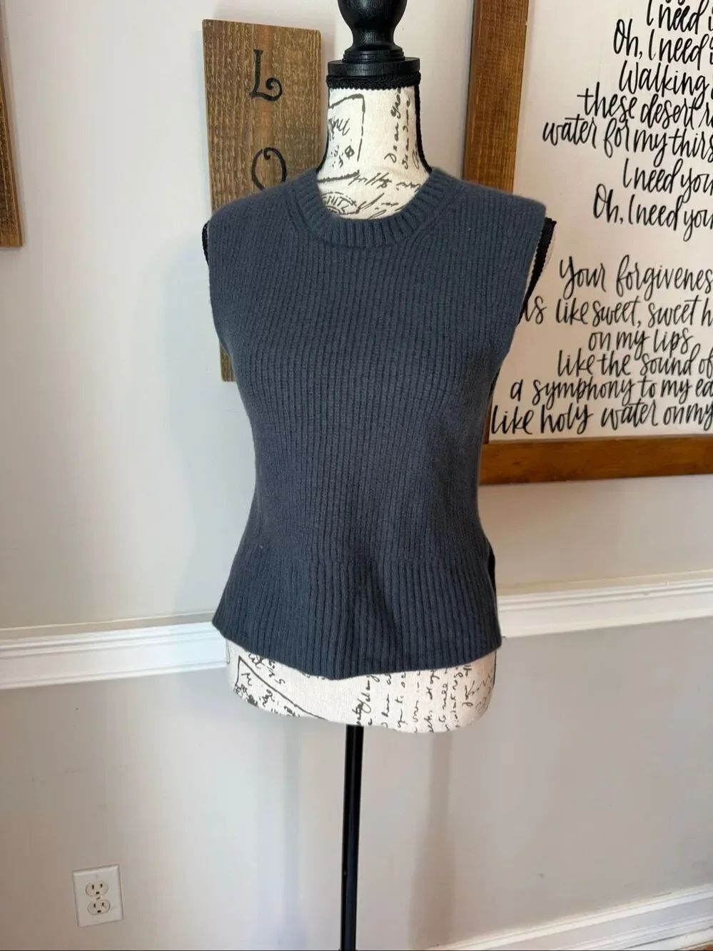 Cefinn Women's Janie Wool Blend Sleeveless Knit Sweater Vest Charcoal Gray Sz XS